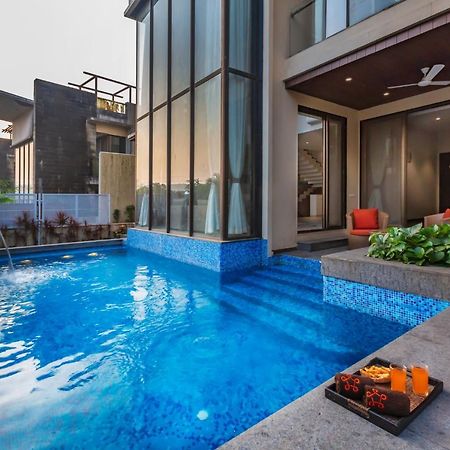 Saffronstays Aspen, Lonavala - Luxury Pool Villa With Games And Tv Room Near Bhushi Dam Eksteriør billede