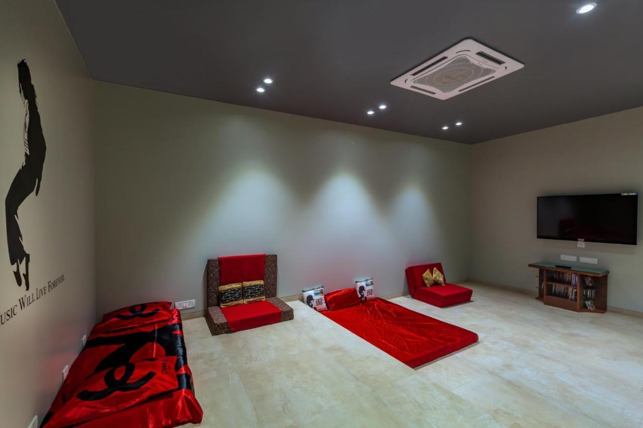 Saffronstays Aspen, Lonavala - Luxury Pool Villa With Games And Tv Room Near Bhushi Dam Eksteriør billede