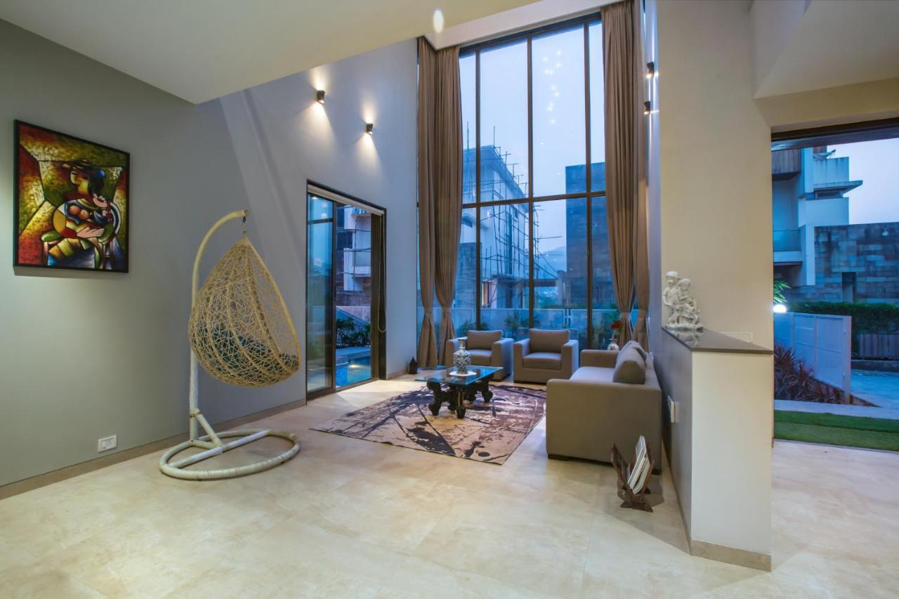 Saffronstays Aspen, Lonavala - Luxury Pool Villa With Games And Tv Room Near Bhushi Dam Eksteriør billede